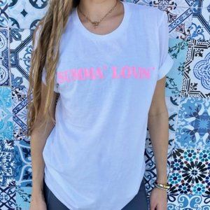 ✨ neon pink SUMMA LOVIN’ cute light white tee ✨